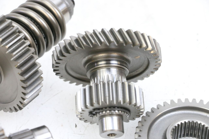 photo de ENGRANAJE TRANSMISIÓN SUZUKI BURGMAN EXECUTIVE ABS 650 (2006 - 2012) - Características distintivas