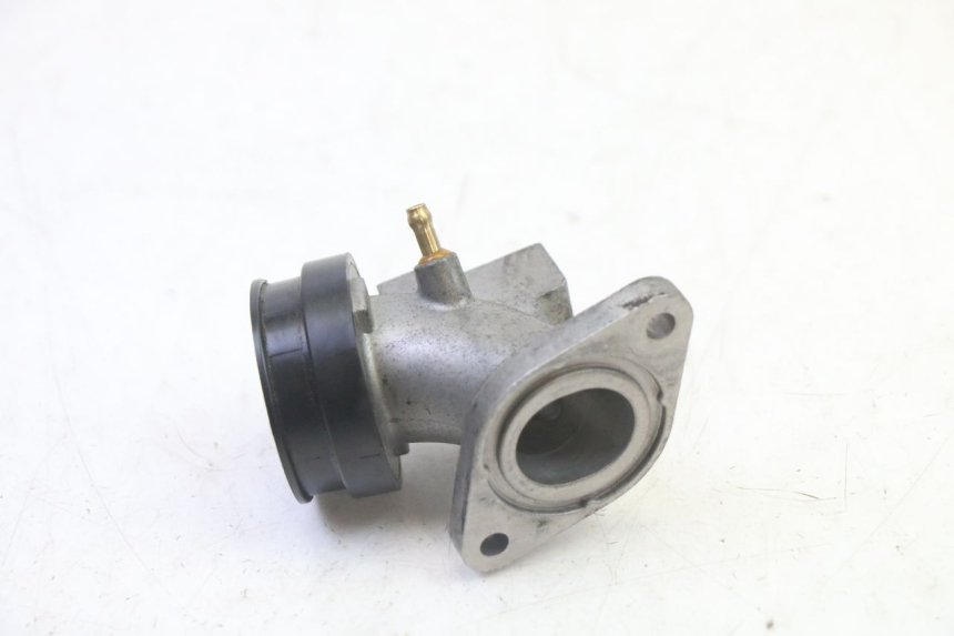 photo de TUBO DE ADMISIÓN SUZUKI BURGMAN 125 (2007 - 2014)