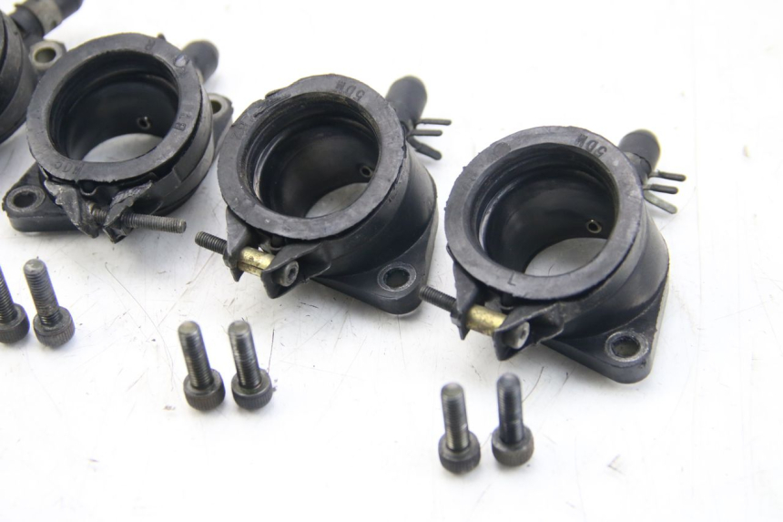 photo de TUBO DE ADMISIÓN YAMAHA FZS FAZER 600 (2001 - 2003)