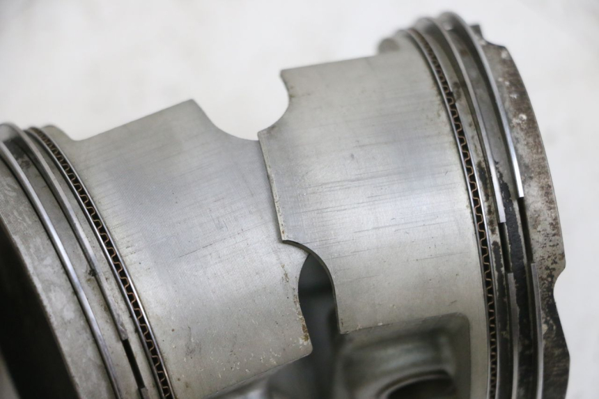 photo de PISTON SUZUKI BURGMAN EXECUTIVE ABS 650 (2006 - 2012) - Detalle de la pieza