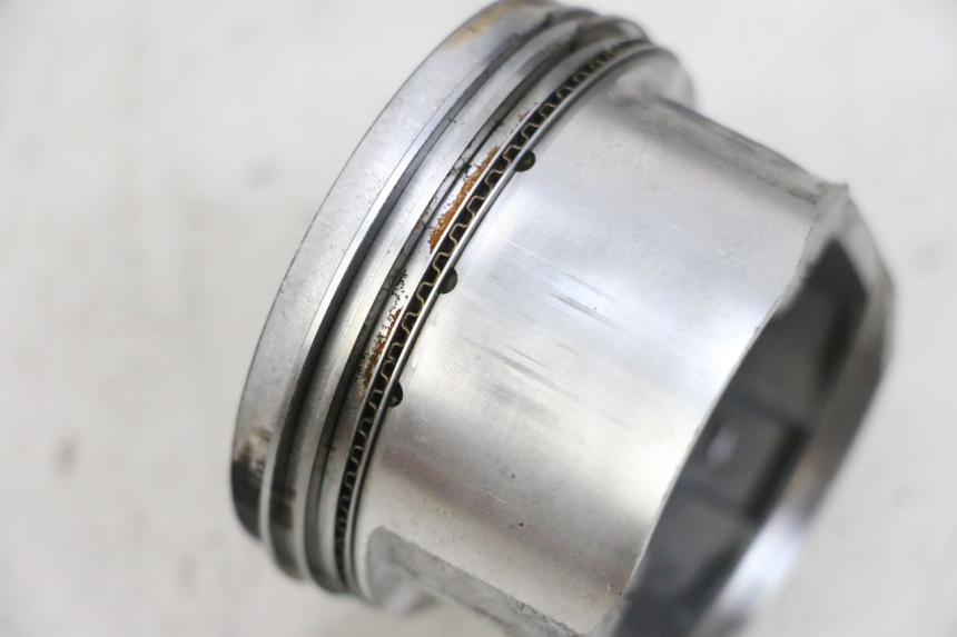 photo de PISTON DAELIM S1 125 (2007 - 2016) - Detalles de los puntos de fijación