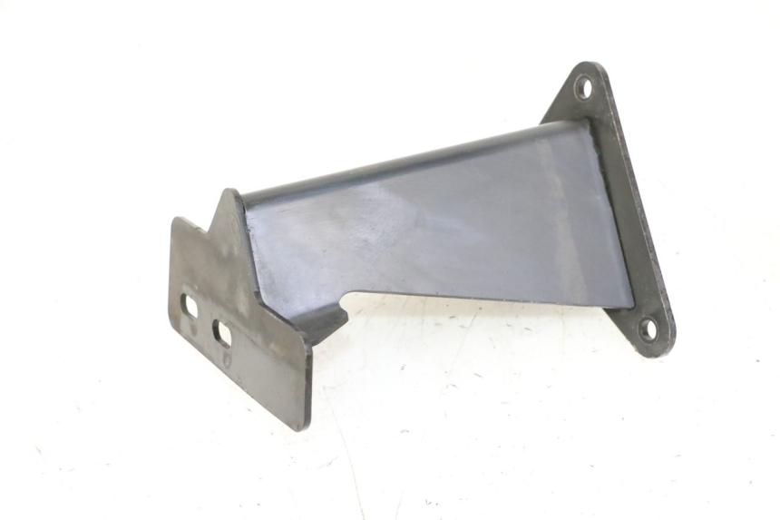 photo de SOPORTE ESTRIBERA TRASERA DERECHA QUADRO 4 4D 350 (2015 - 2018)