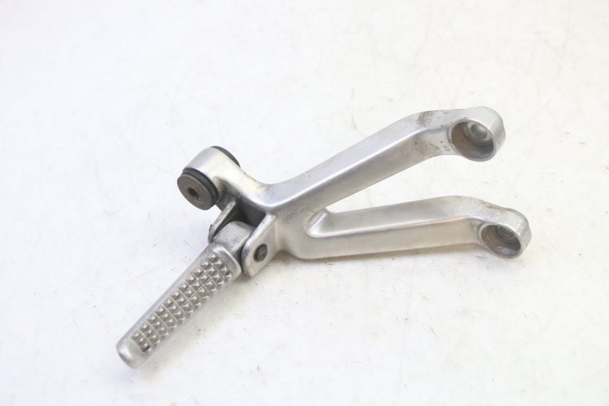 photo de SOPORTE ESTRIBERA TRASERA DERECHA HONDA CBR RR FIREBLADE 900 (1992 - 1994)