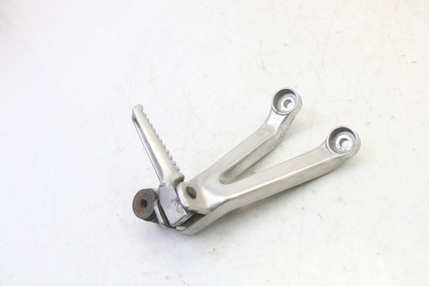 photo de SOPORTE ESTRIBERA TRASERA DERECHA HONDA CBR RR FIREBLADE 900 (1992 - 1994)