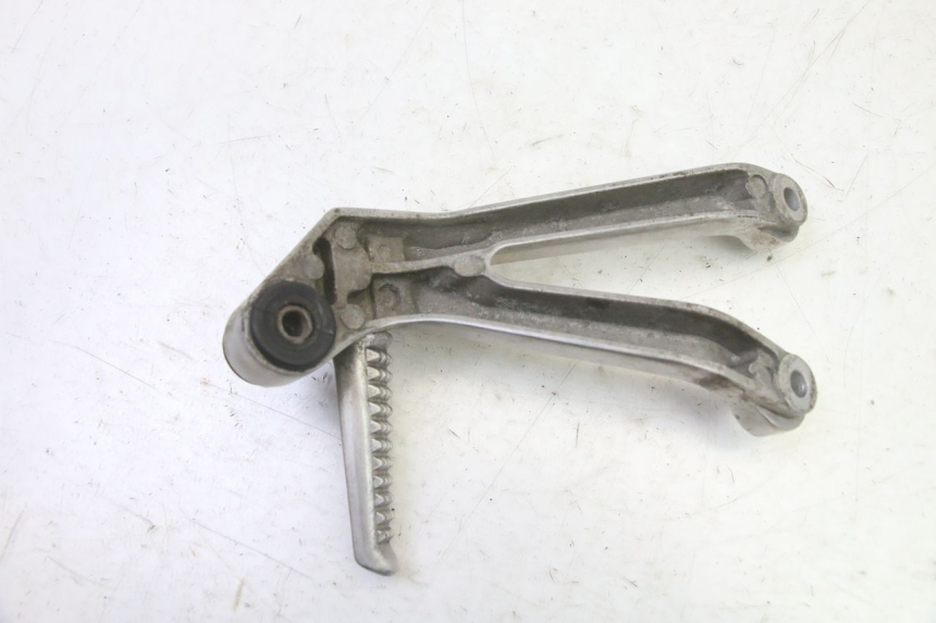 photo de SOPORTE ESTRIBERA TRASERA DERECHA HONDA CBR RR FIREBLADE 900 (1992 - 1994)