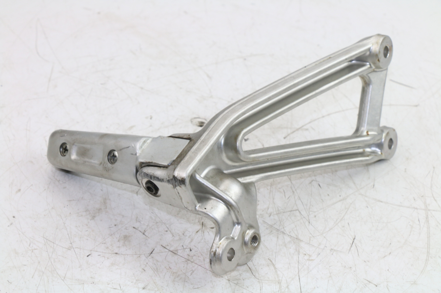 photo de SOPORTE ESTRIBERA TRASERA DERECHA DUCATI ST3 992 (2006 - 2008)