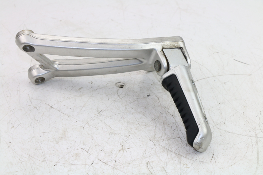 photo de SOPORTE ESTRIBERA TRASERA DERECHA DUCATI ST3 992 (2006 - 2008)