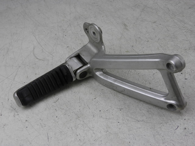 photo de SOPORTE ESTRIBERA TRASERA DERECHA DUCATI ST3 ABS 992 (2006 - 2007)