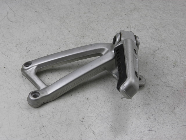 photo de SOPORTE ESTRIBERA TRASERA DERECHA DUCATI ST3 ABS 992 (2006 - 2007)