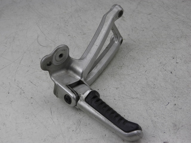 photo de SOPORTE ESTRIBERA TRASERA DERECHA DUCATI ST3 ABS 992 (2006 - 2007)