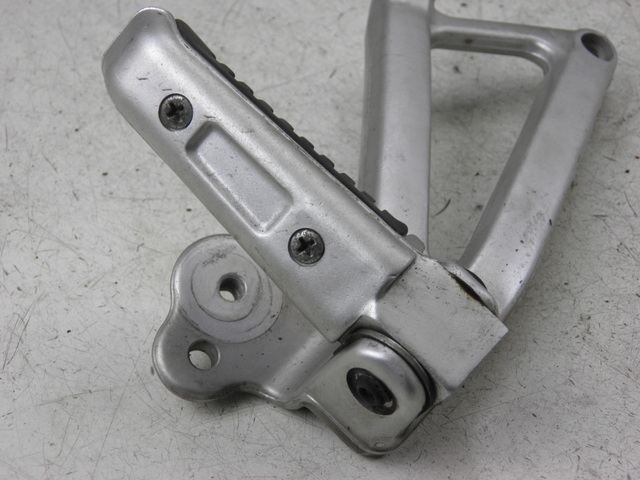 photo de SOPORTE ESTRIBERA TRASERA DERECHA DUCATI ST3 ABS 992 (2006 - 2007)