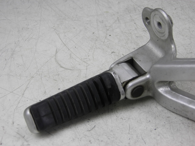 photo de SOPORTE ESTRIBERA TRASERA DERECHA DUCATI ST3 ABS 992 (2006 - 2007)