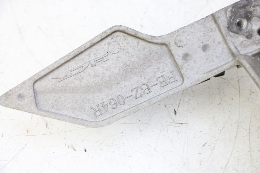 photo de SOPORTE ESTRIBERA TRASERA DERECHA STAHO FH 50 (2018 - 2019)