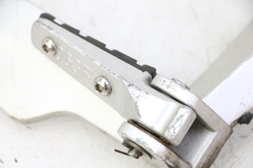 photo de SOPORTE ESTRIBERA TRASERA DERECHA STAHO FH 50 (2018 - 2019)