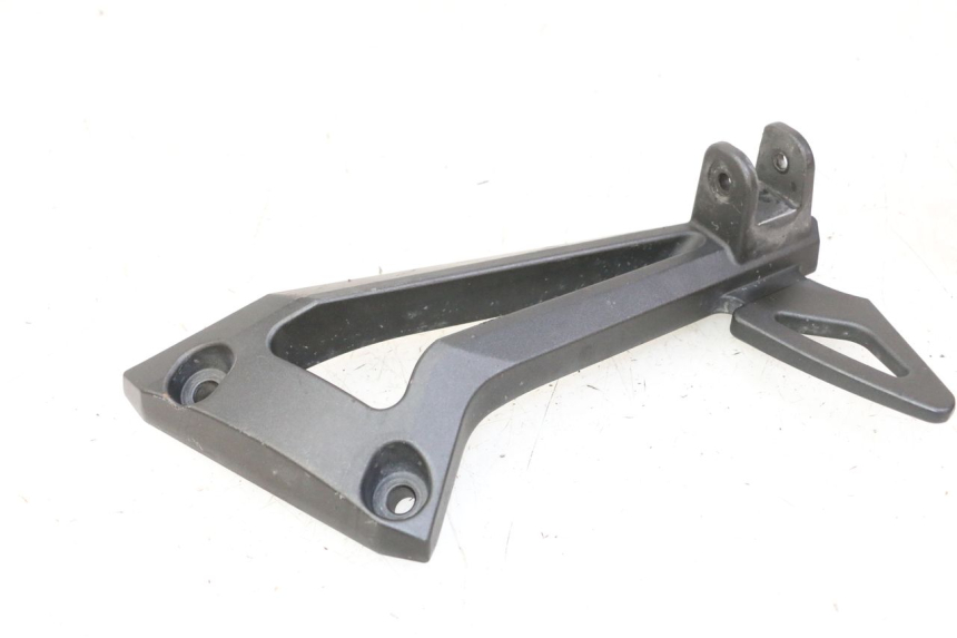 photo de SOPORTE ESTRIBERA TRASERA DERECHA YAMAHA FZ6 FAZER S2 600 (2007 - 2011)