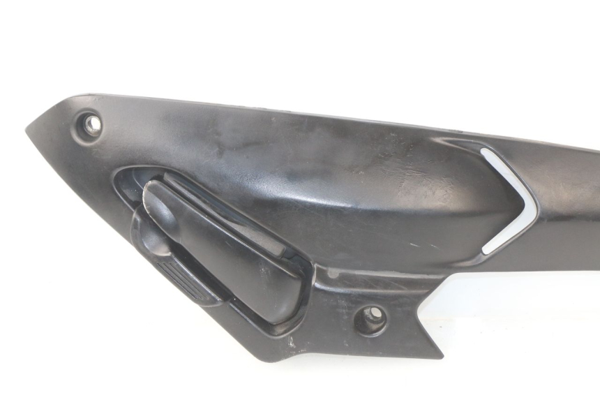 photo de PLATINA APOYA PIE TRASERO DERECHO GILERA NEXUS 125 (2009 - 2013)