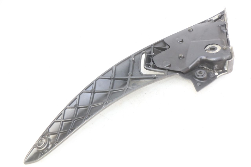 photo de PLATINA APOYA PIE TRASERO DERECHO GILERA NEXUS 125 (2009 - 2013)