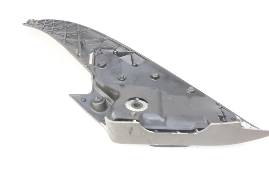 photo de PLATINA APOYA PIE TRASERO DERECHO GILERA NEXUS 125 (2009 - 2013)