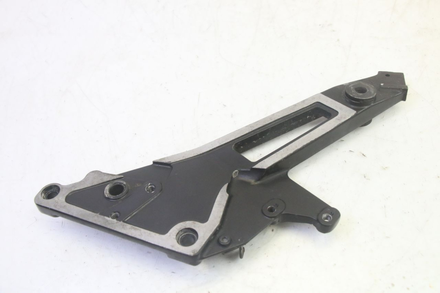 photo de SOPORTE ESTRIBERA TRASERA DERECHA KAWASAKI GPZ RX 1000 (1986 - 1988) - Otra perspectiva