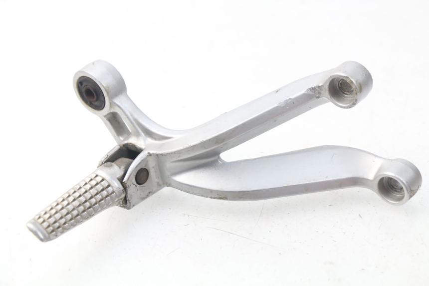 photo de SOPORTE ESTRIBERA TRASERA DERECHA SUZUKI GSX-R GSXR 600 (2001 - 2003)