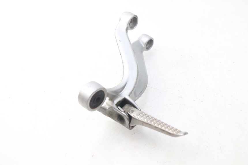 photo de SOPORTE ESTRIBERA TRASERA DERECHA SUZUKI GSX-R GSXR 600 (2001 - 2003)