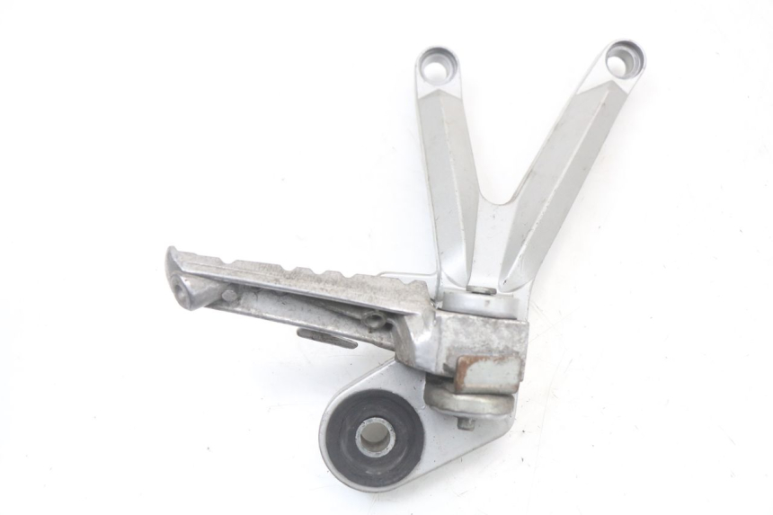 photo de SOPORTE ESTRIBERA TRASERA DERECHA HYOSUNG GTR 125 (2006 - 2008)