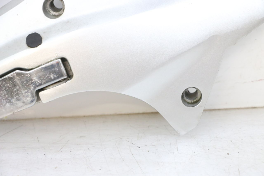 photo de SOPORTE ESTRIBERA TRASERA DERECHA JM MOTORS GTS 125 (2015 - 2019) - Zoom sobre los componentes