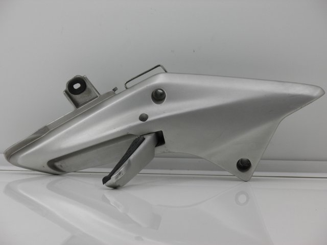 photo de SOPORTE ESTRIBERA TRASERA DERECHA HONDA FJS SILVER WING ABS 600 (2004 - 2007)