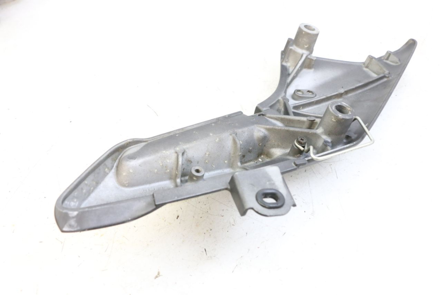 photo de SOPORTE ESTRIBERA TRASERA DERECHA HONDA FJS SILVER WING SILVERWING 400 (2005 - 2008)