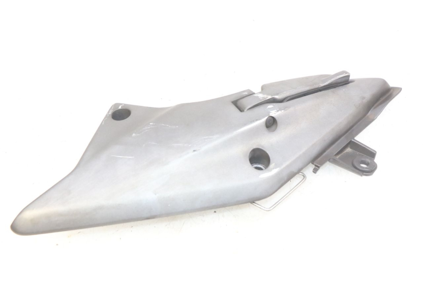 photo de PLATINA APOYA PIE TRASERO DERECHO HONDA FJS SILVERWING SILVER WING 400 (2009 - 2016)