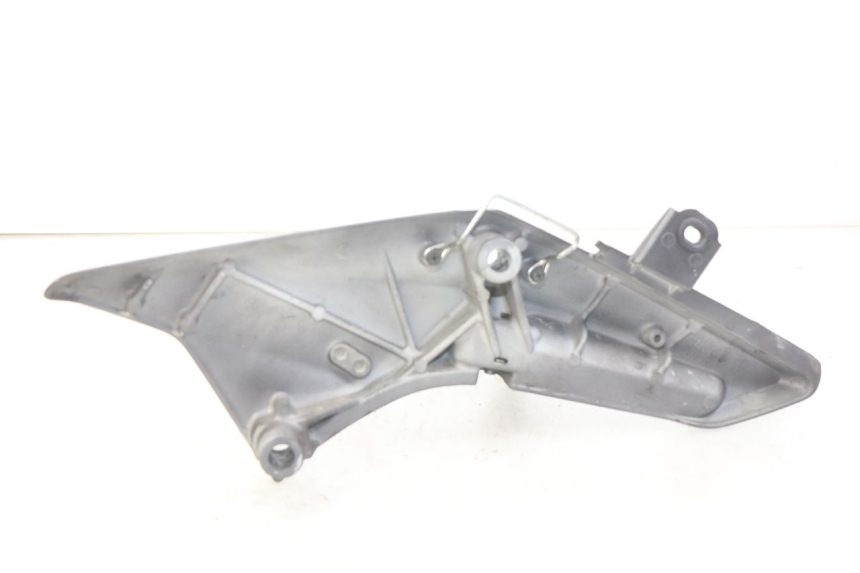 photo de PLATINA APOYA PIE TRASERO DERECHO HONDA FJS SILVERWING SILVER WING 400 (2009 - 2016)