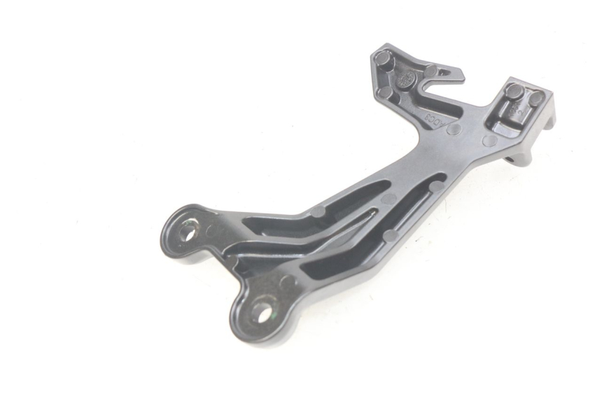 photo de PLATINA APOYA PIE TRASERO DERECHO KAWASAKI Z 650 (2016 - 2019)