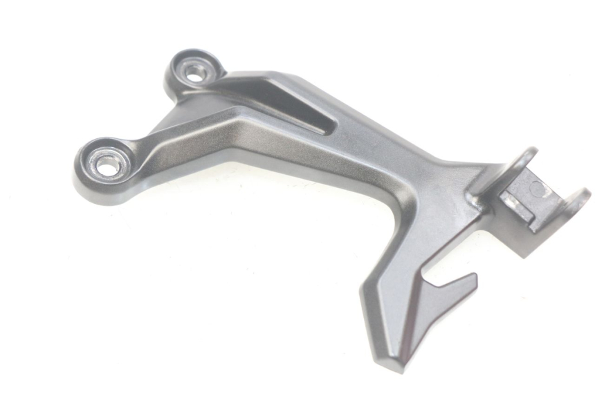 photo de PLATINA APOYA PIE TRASERO DERECHO KAWASAKI Z 650 (2016 - 2019)