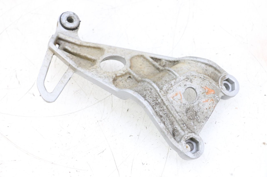 photo de SOPORTE ESTRIBERA TRASERA DERECHA HONDA NSR R 125 (1994 - 2003) - Primer plano técnico