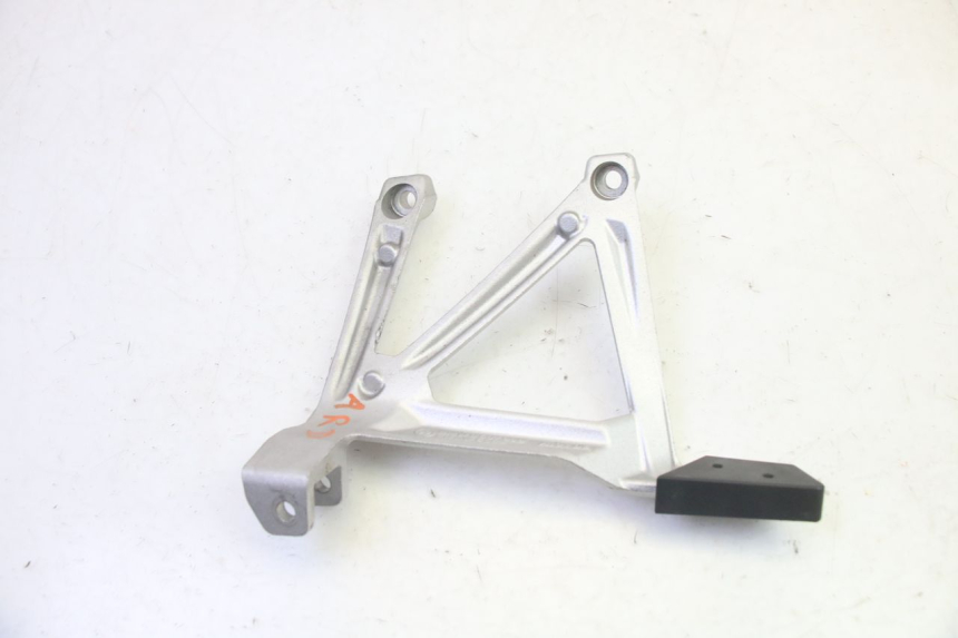 photo de SOPORTE ESTRIBERA TRASERA DERECHA BMW R GS 1250 (2021 - 2024) - Zoom estado de uso