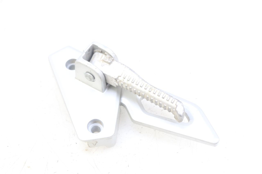 photo de PLATINA APOYA PIE TRASERO DERECHO PEUGEOT SPEEDFIGHT 3 AIR 50 (2009 - 2015)