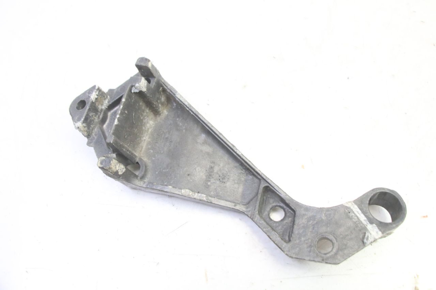 photo de SOPORTE ESTRIBERA TRASERA DERECHA TRIUMPH SPRINT 900 (1995 - 1998)
