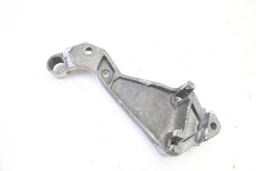 photo de SOPORTE ESTRIBERA TRASERA DERECHA TRIUMPH SPRINT 900 (1995 - 1998)
