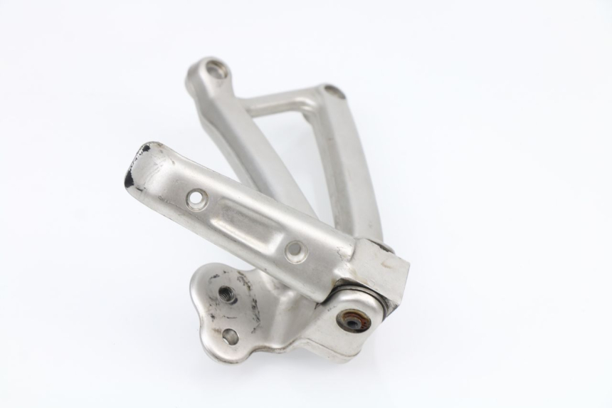 photo de SOPORTE ESTRIBERA TRASERA DERECHA DUCATI ST2 944 (1997 - 2003)