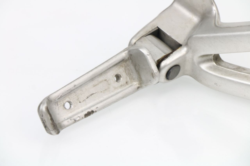 photo de SOPORTE ESTRIBERA TRASERA DERECHA DUCATI ST2 944 (1997 - 2003)