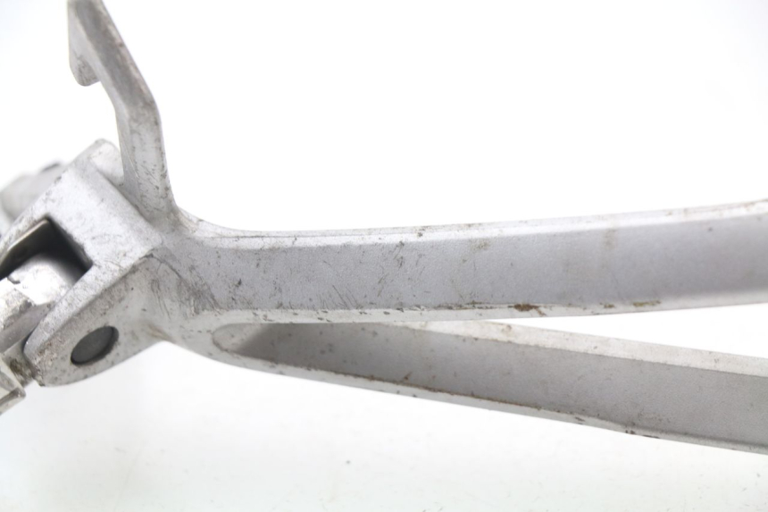 photo de SOPORTE ESTRIBERA TRASERA DERECHA SUZUKI GSX-R GSXR 600 (2008 - 2010)