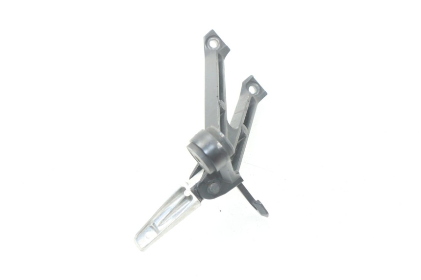 photo de SOPORTE ESTRIBERA TRASERA DERECHA SUZUKI GSX-R GSXR 750 (2011 - 2016)