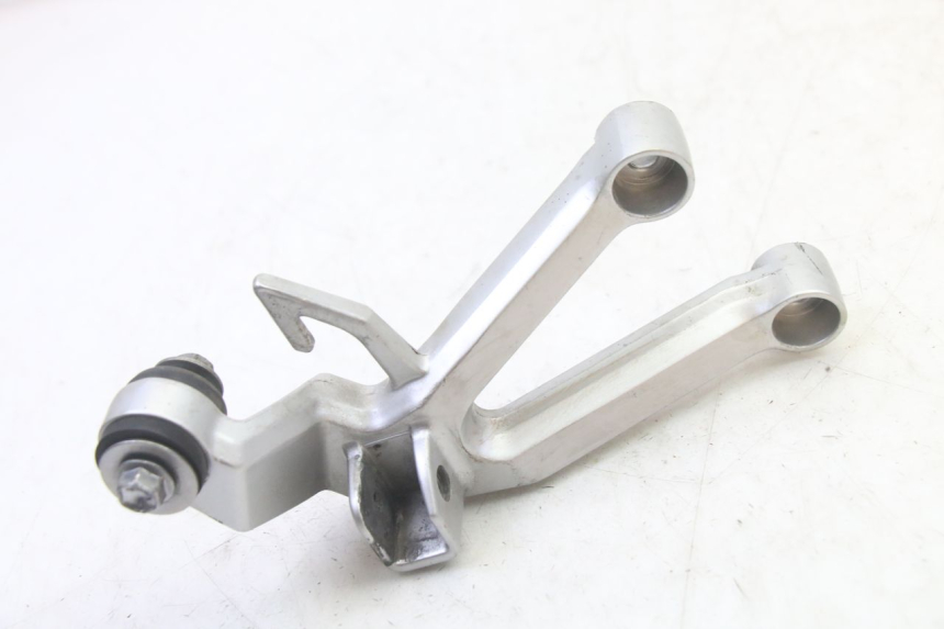 photo de SOPORTE ESTRIBERA TRASERA DERECHA SUZUKI SV S 650 (2003 - 2009)