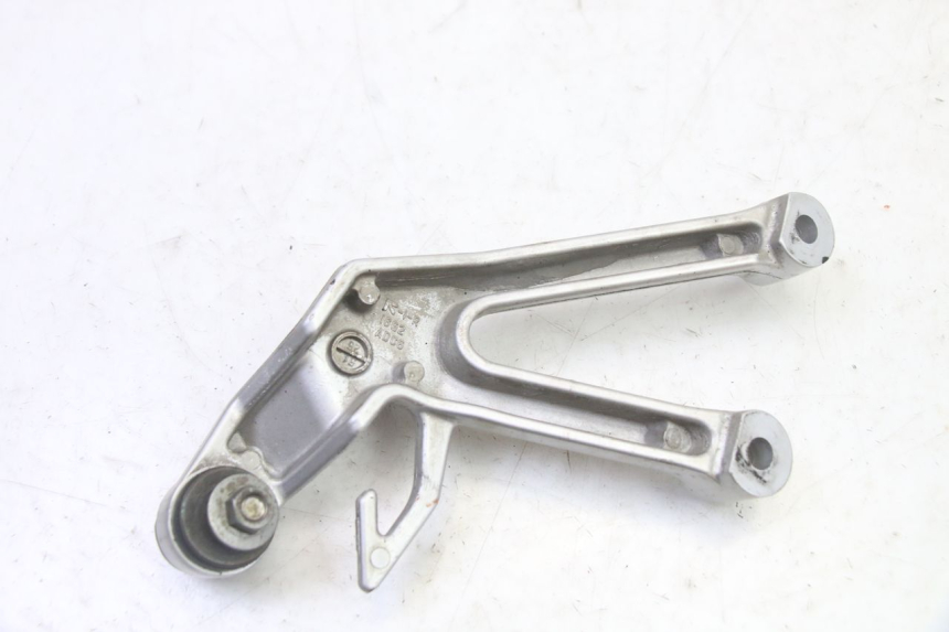 photo de SOPORTE ESTRIBERA TRASERA DERECHA SUZUKI SV S 650 (2003 - 2009)