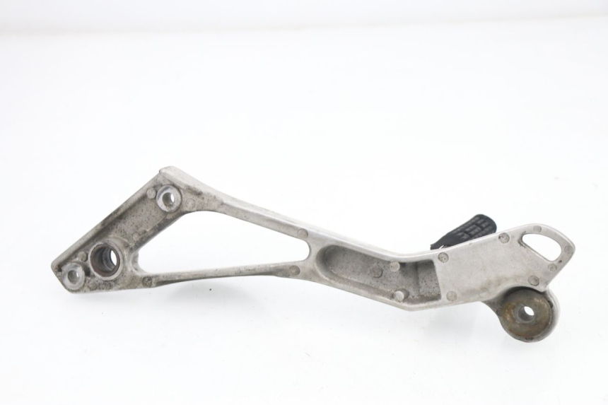photo de SOPORTE ESTRIBERA TRASERA DERECHA YAMAHA TDM 3VD 850 (1991 - 1995)