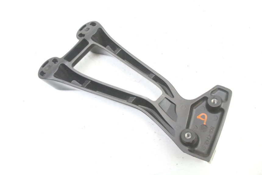 photo de SOPORTE ESTRIBERA TRASERA DERECHA YAMAHA TRACER 7 700 (2020 - 2024)