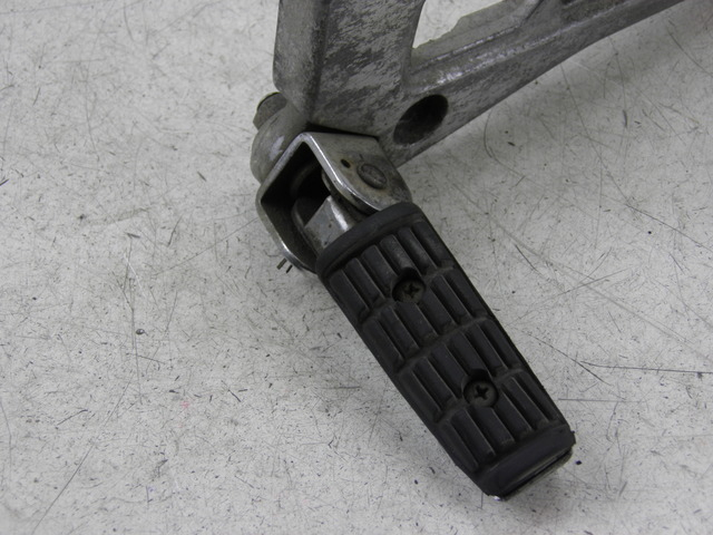 photo de SOPORTE ESTRIBERA TRASERA DERECHA YAMAHA XJ F 900 (1983 - 1994)