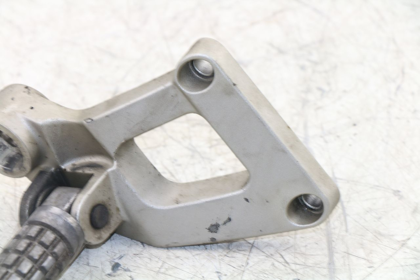 photo de SOPORTE ESTRIBERA TRASERA DERECHA KAWASAKI ZZR 600 (1995 - 2004)