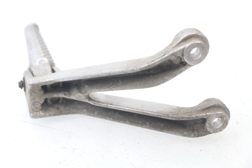 photo de SOPORTE ESTRIBERA TRASERA IZQUIERDA HONDA CBR 919 RR FIREBLADE 900 (1998 - 1999)