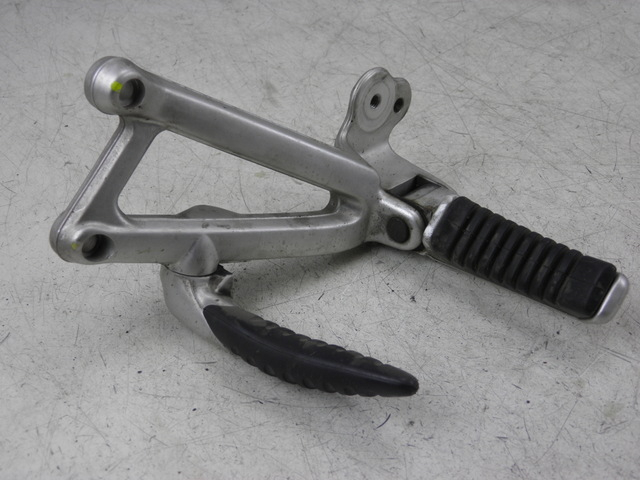 photo de SOPORTE ESTRIBERA TRASERA IZQUIERDA DUCATI ST3 ABS 992 (2006 - 2007)